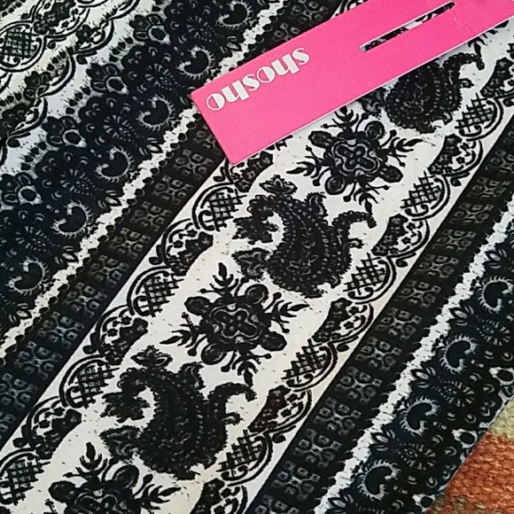 Bell bottom leggings - Picture 2 of 4